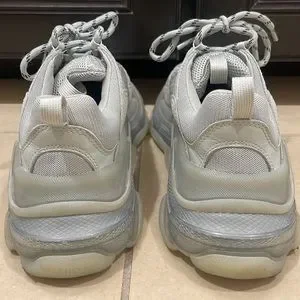 Hotel Kalinga Fake Mens Balenciaga Shoes Clear Sole Back Of